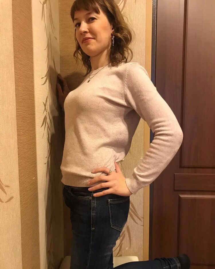  ,   Alena L, 35 ,   ,   