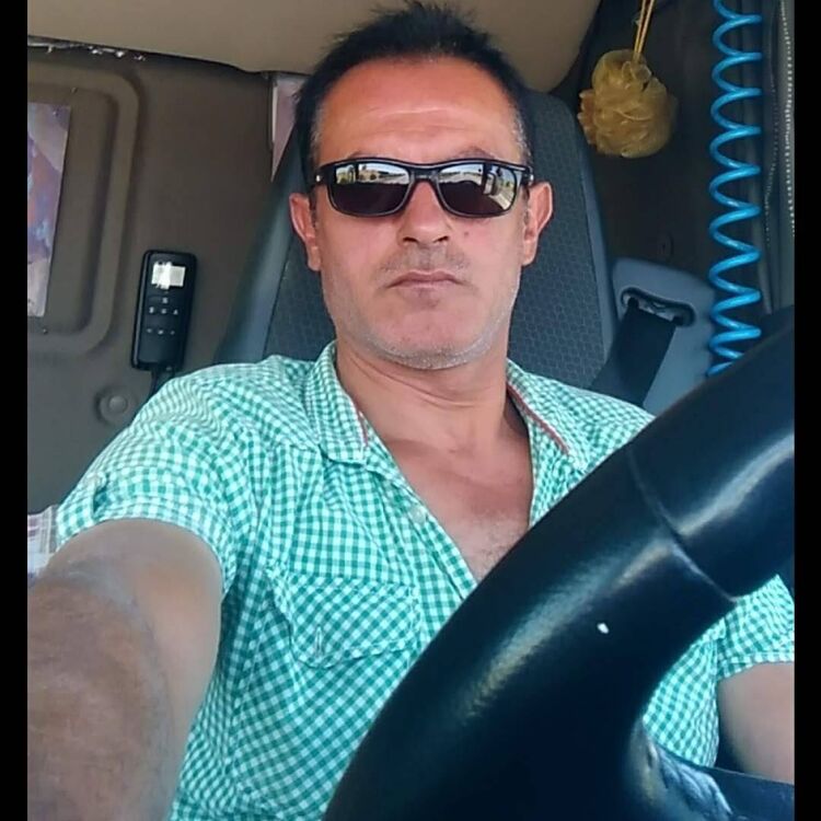  53784367  Umit, 46 ,    