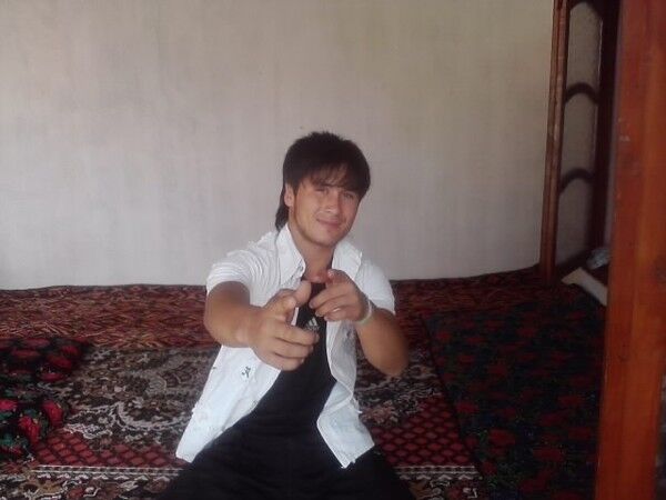  12548187  Bekzod, 32 ,    