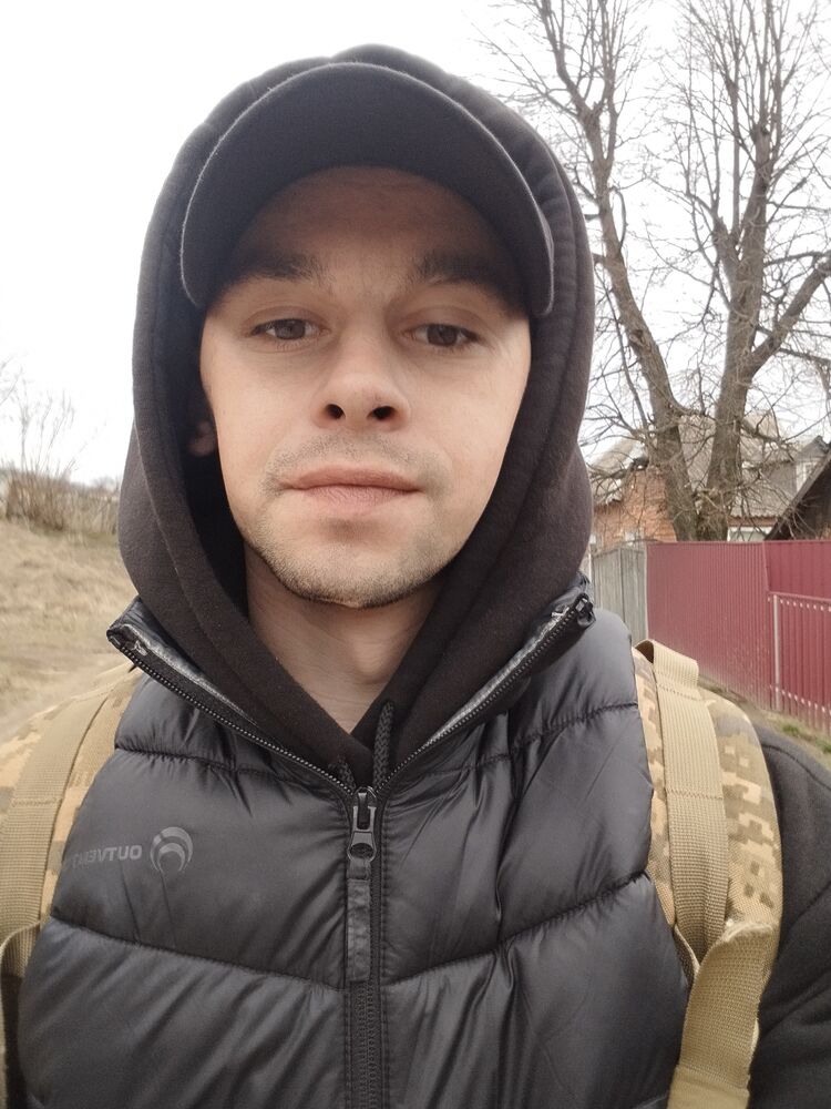  51074847  Andriy, 29 ,    