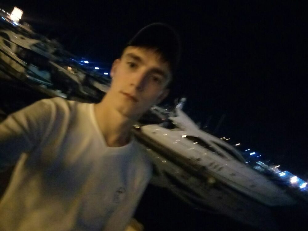  -,   Artem, 31 ,   ,   , c , 