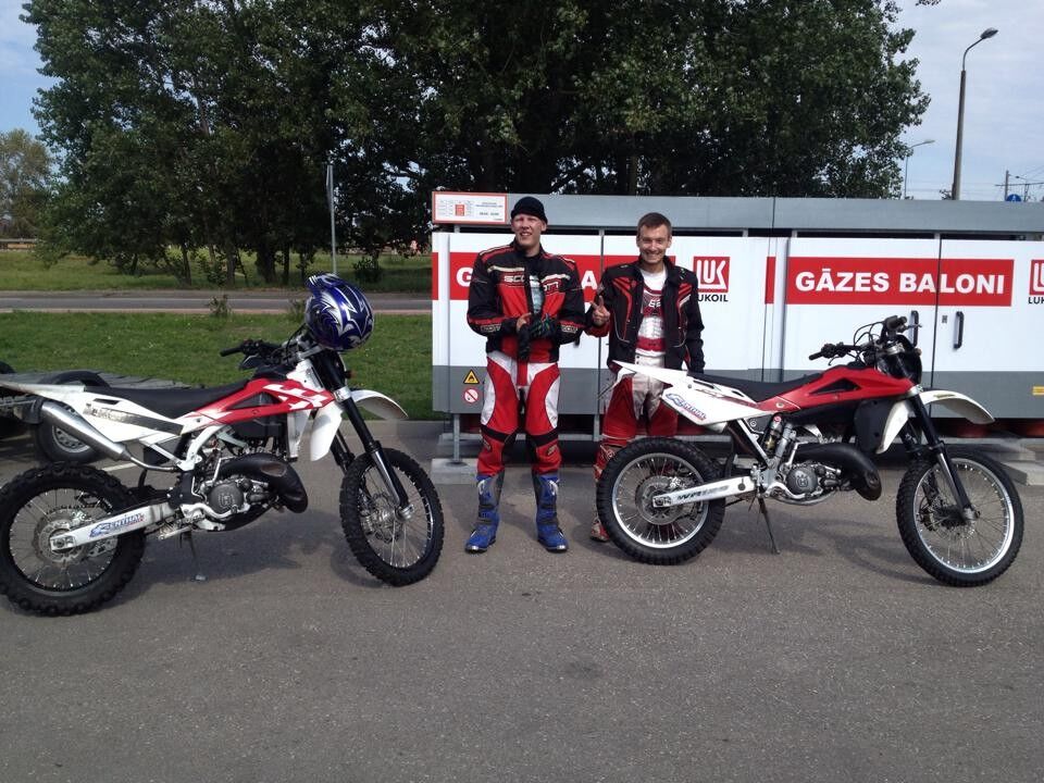  6589677  Aleksandr, 39 ,    