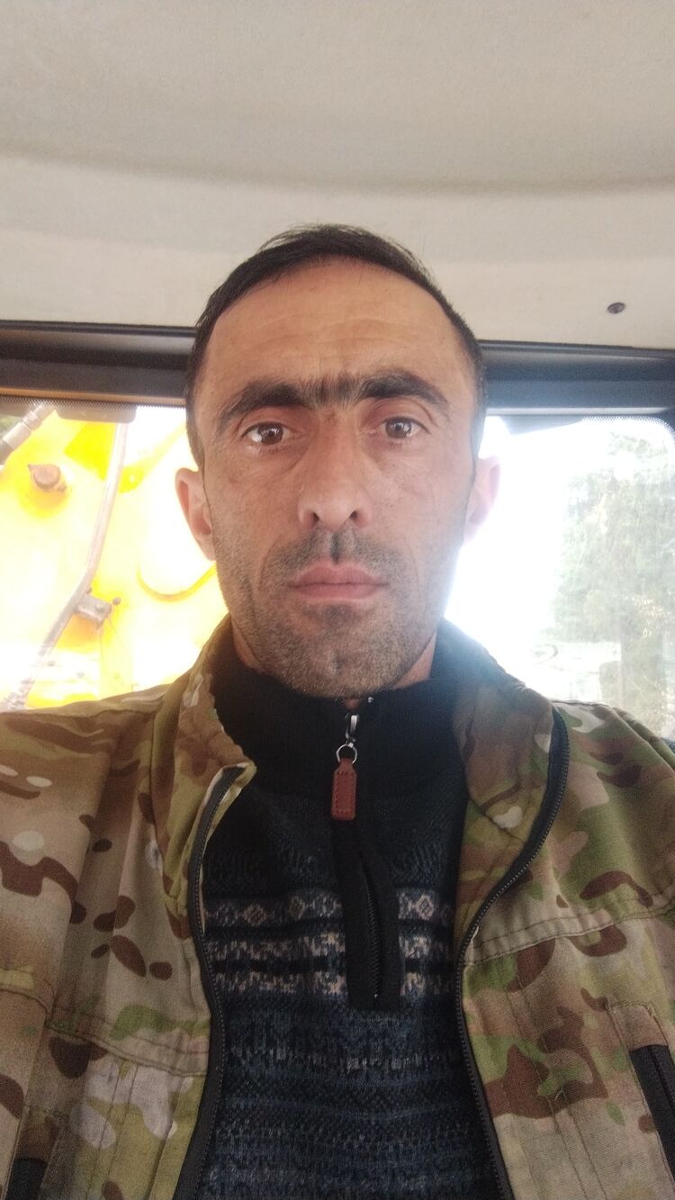  ,   Artak, 40 ,   ,   