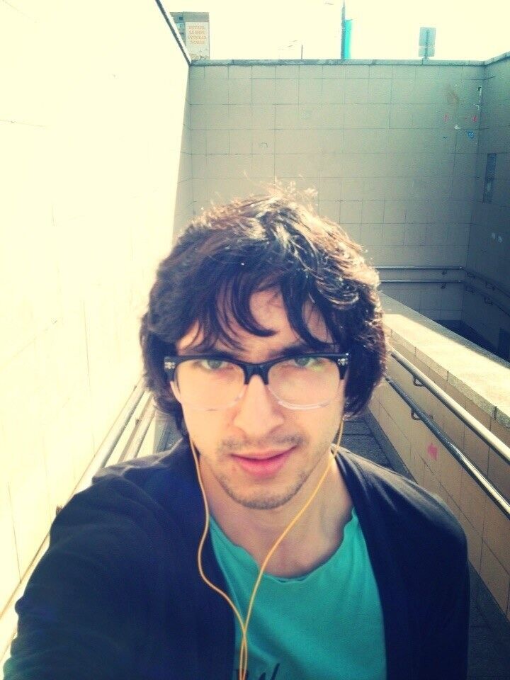  7195677  , 37 ,    