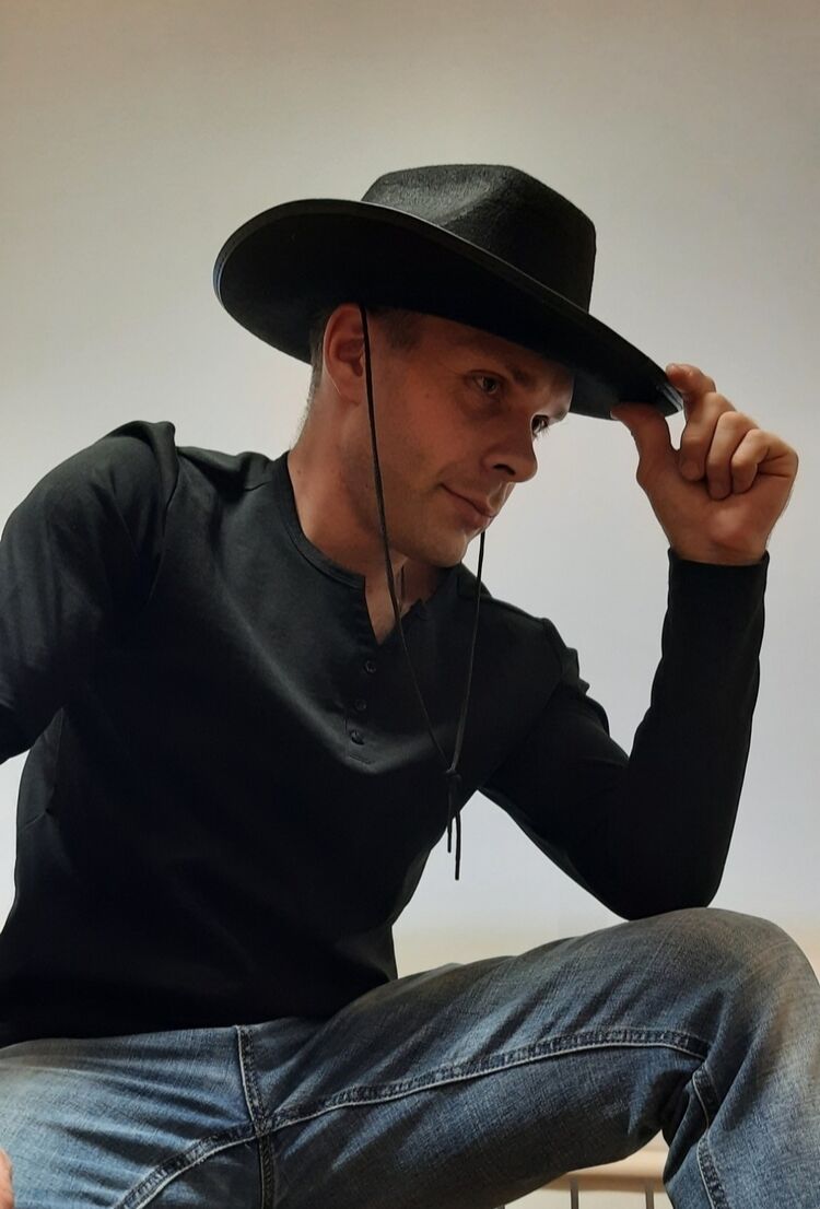 ���� 44375817 ������� ��������, 37 ���, ���� ���������� � ������������