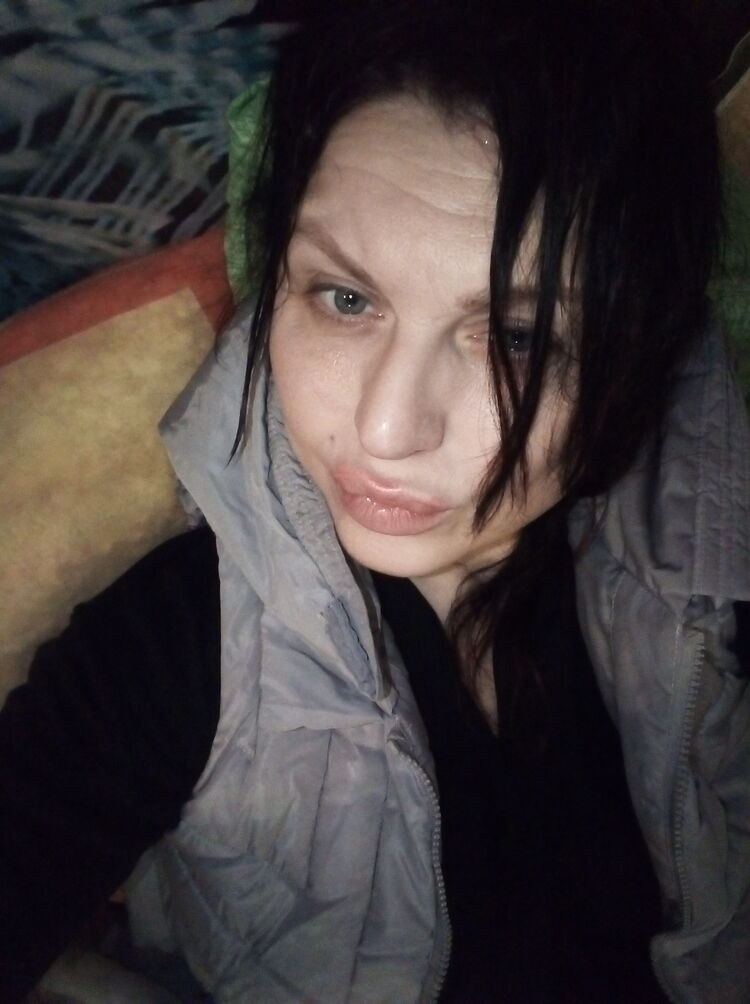  ,   Olga, 42 ,   ,   