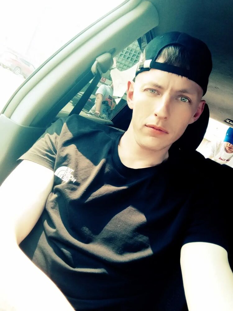  ,   Konstantin, 32 ,   ,   , c , 