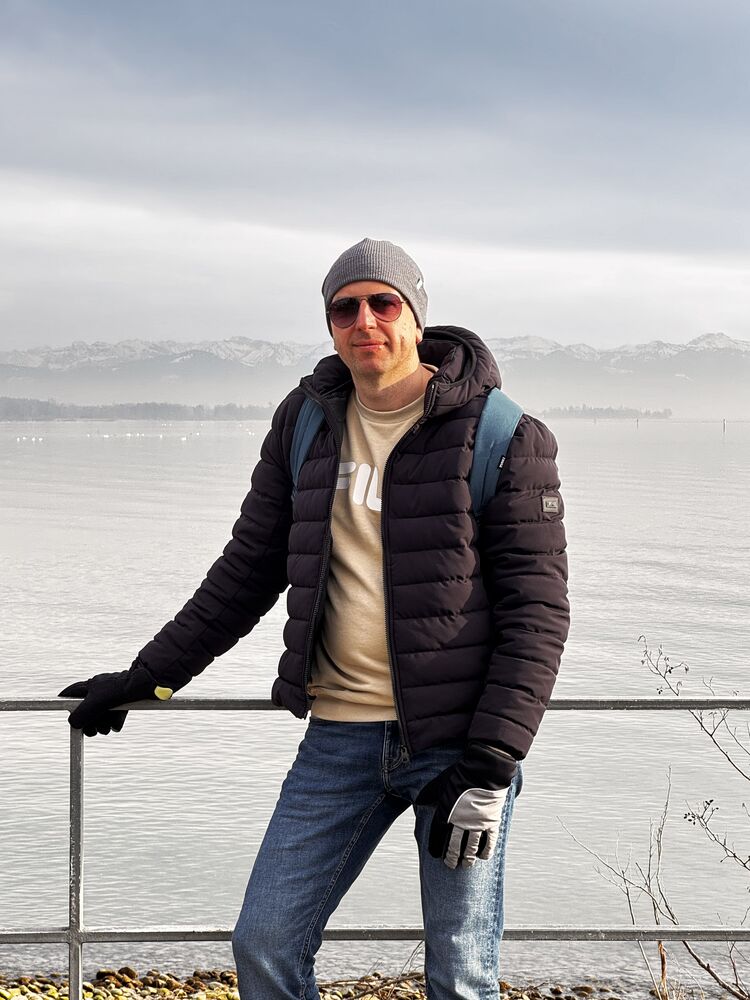  49862827  Sergej, 38 ,    
