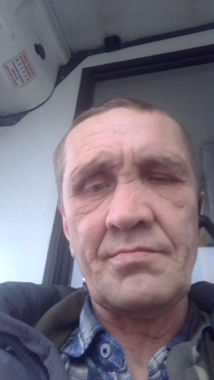  31989307  , 56 ,    