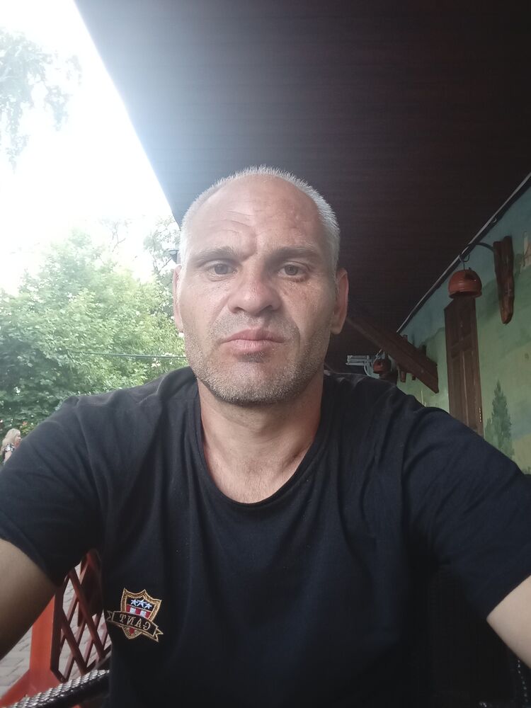  44464267  , 41 ,    --