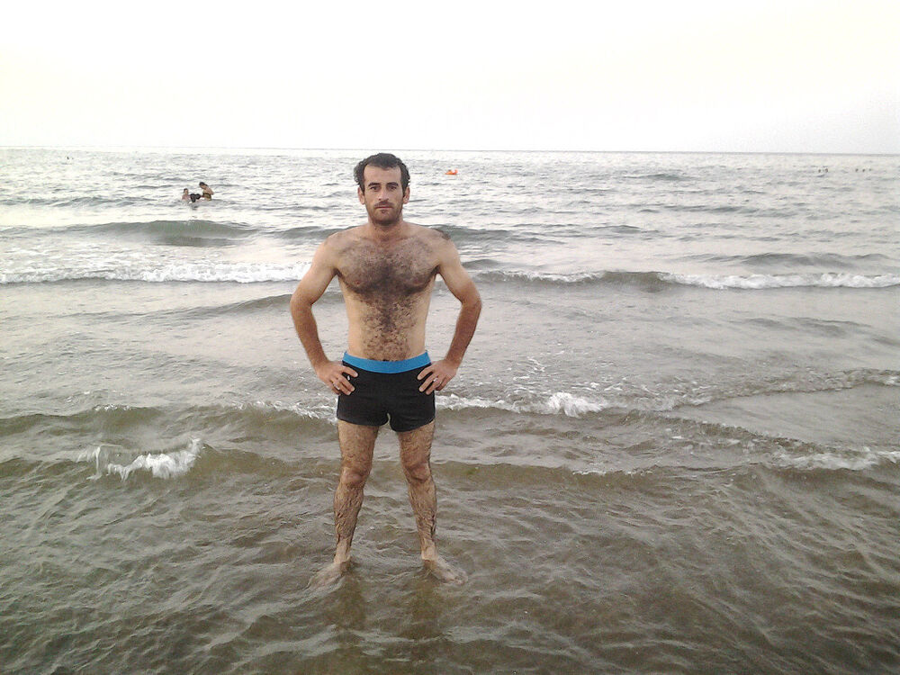  ,   Perviz, 43 ,   c 