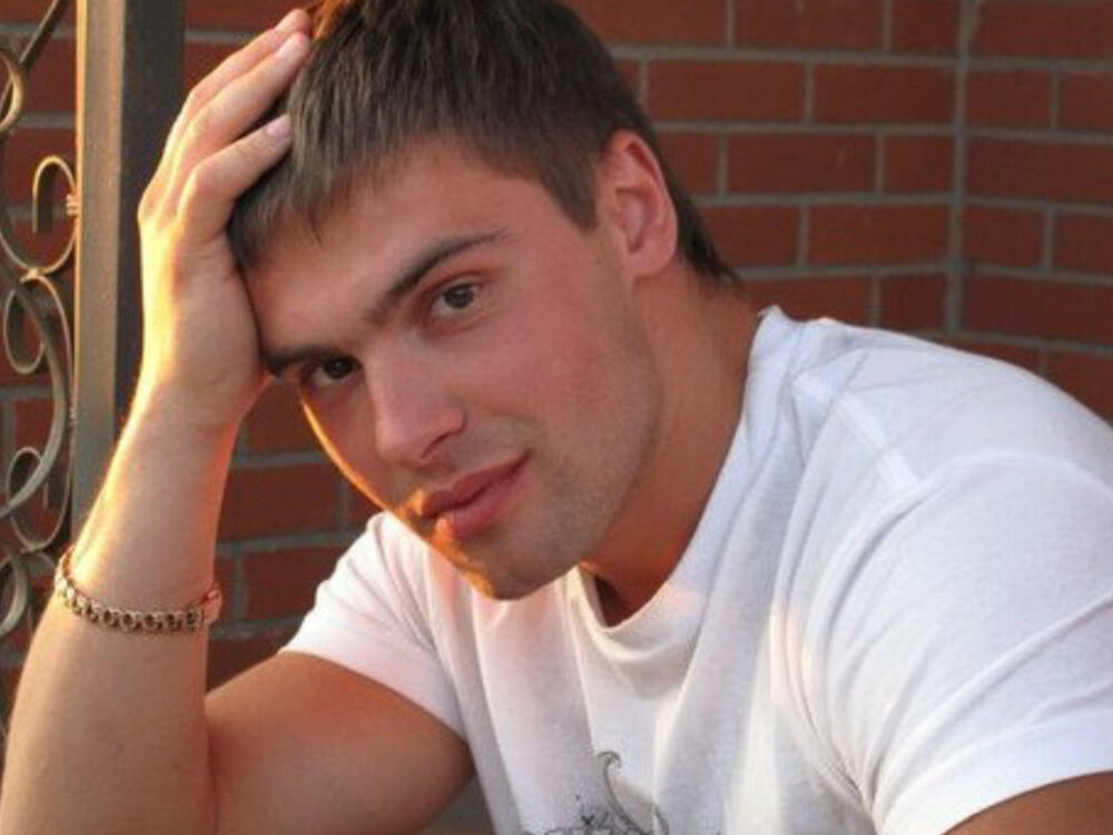  13808937  Igor, 48 ,    