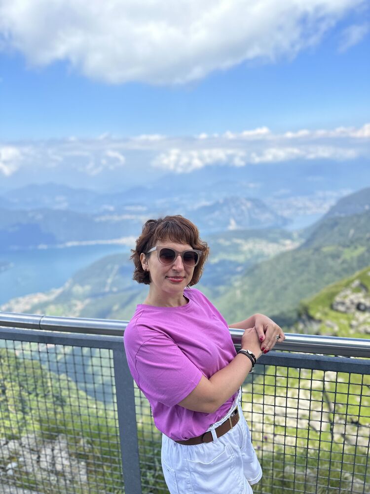  36060457  Olga, 44 ,    Bellinzona