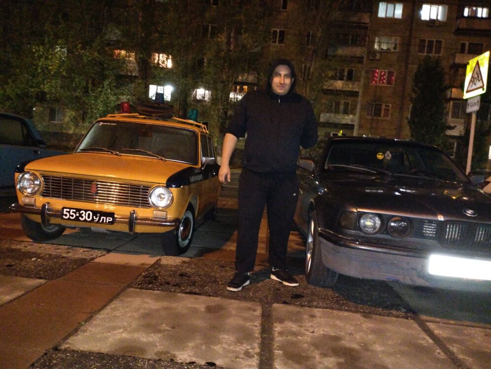  40600367  , 33 ,    