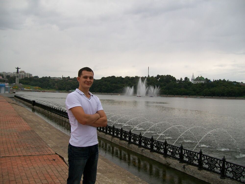  8404657  Maks, 34 ,    