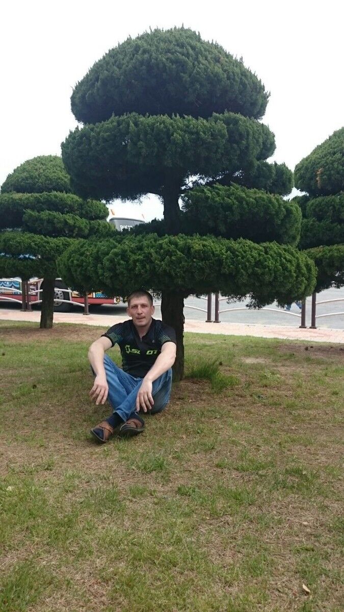  Pusan,   Evgenii, 41 ,   ,   , c 