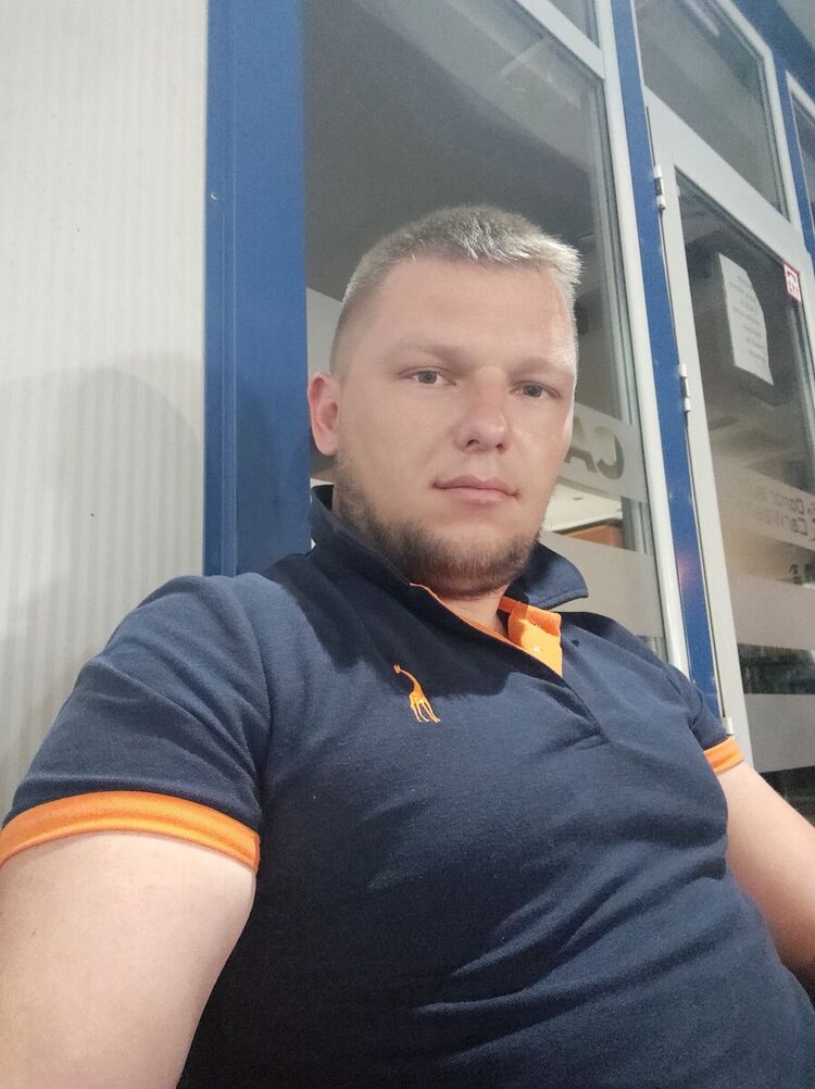  20334187  Petru, 38 ,    