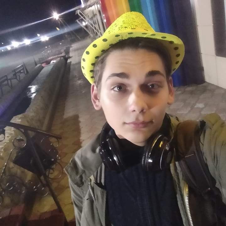  33010227  , 24 ,    