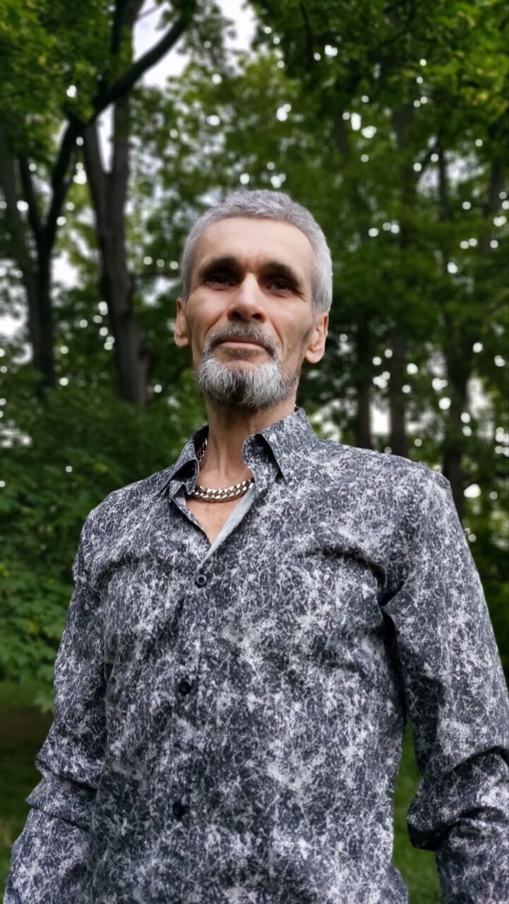  42984357  Bhagavan, 47 ,    Praha