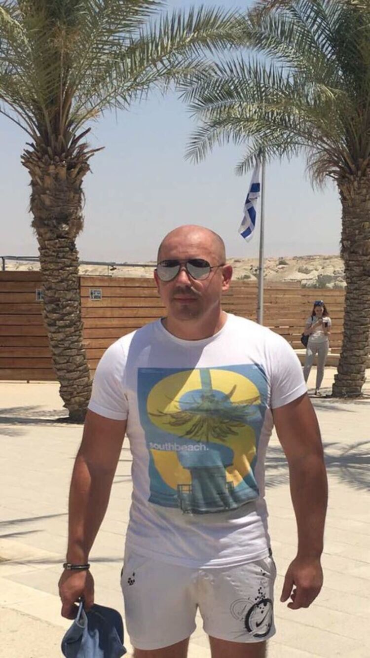  38069937  , 30 ,    