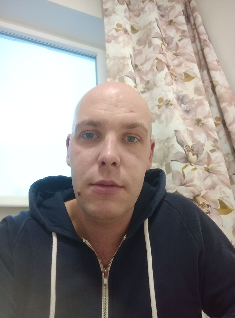  40818557  , 35 ,    