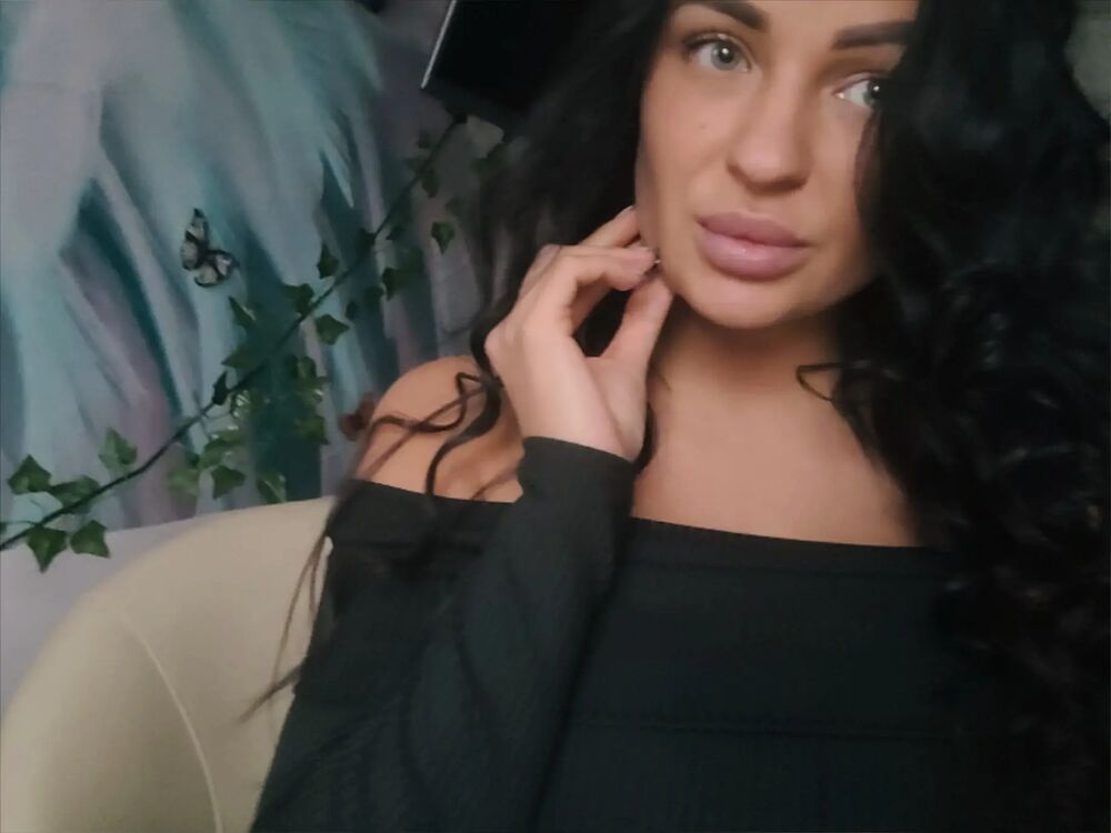  40042107  Evgenia, 28 ,    