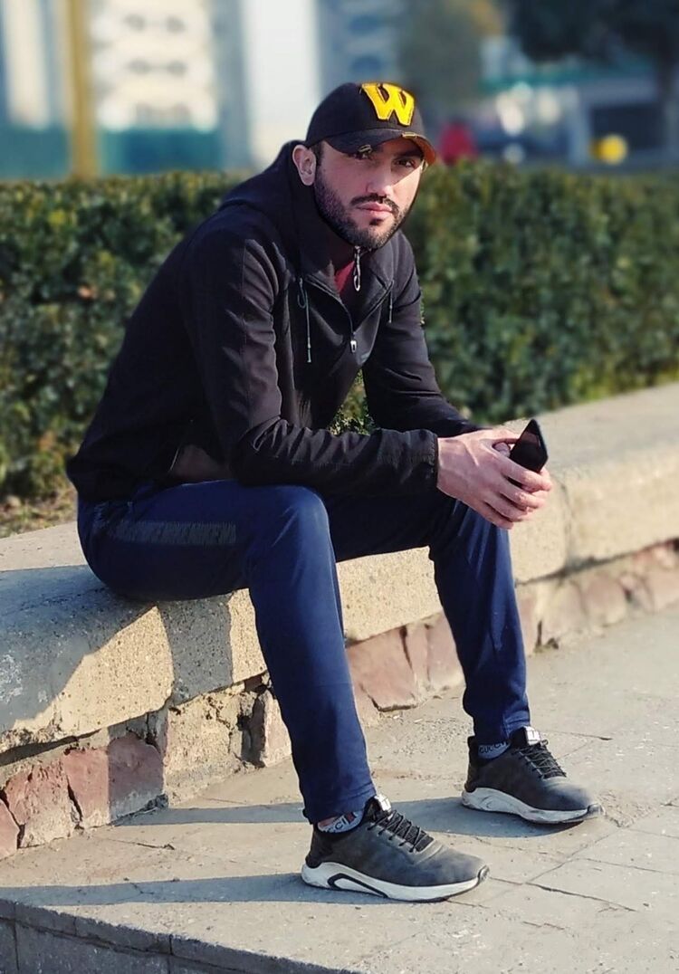  26684827  Maks, 32 ,    