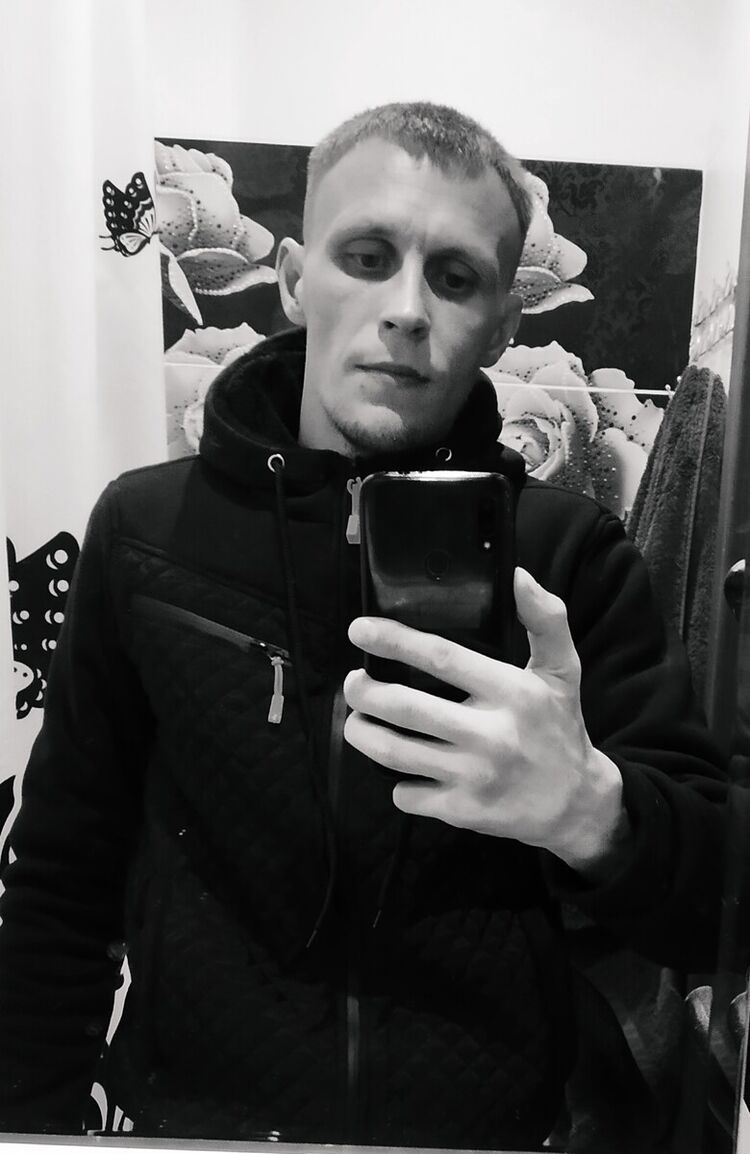  21930487  , 39 ,     