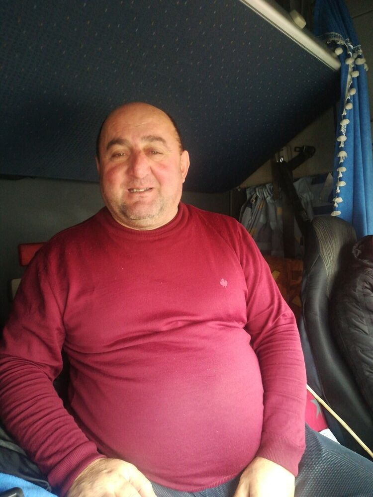  22143817  Gia, 58 ,    