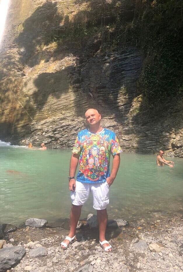  38740817  Vadim, 48 ,    