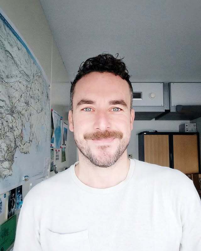  49256937  , 39 ,    