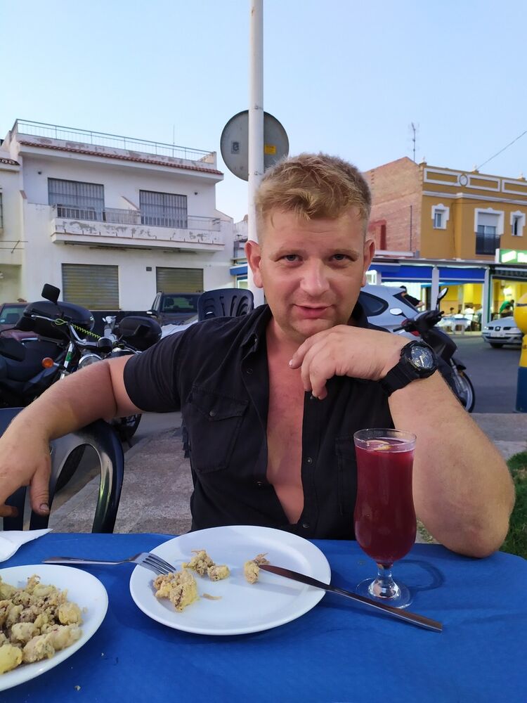  Malaga,   Yurii, 41 ,   ,   , c 