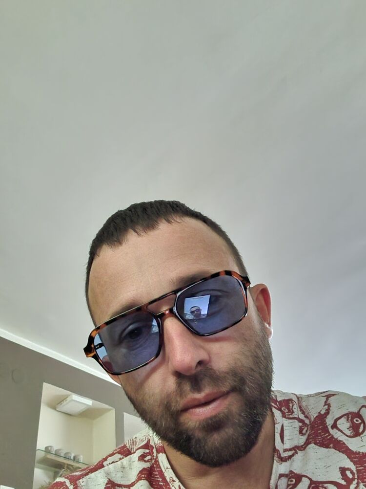  ,   Slobodan, 35 ,   ,   