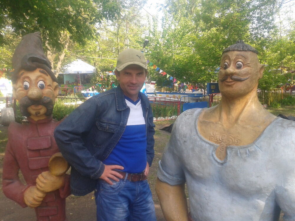  13386137  Viktor, 55 ,     