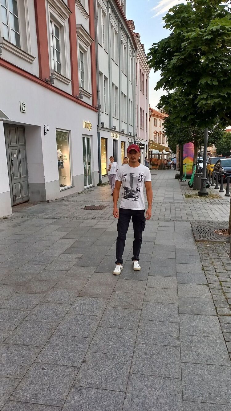  Homberg,   , 44 ,   ,   