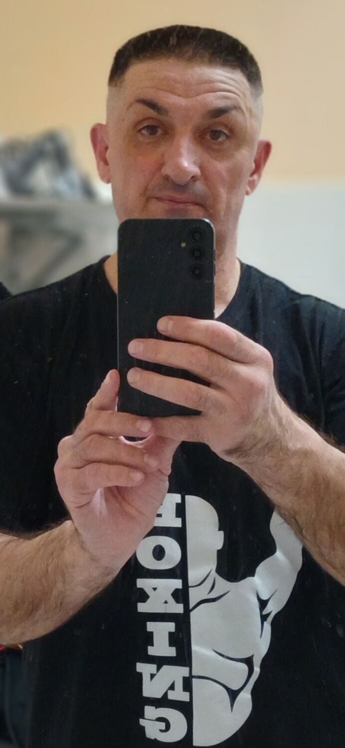  46239147  , 52 ,    