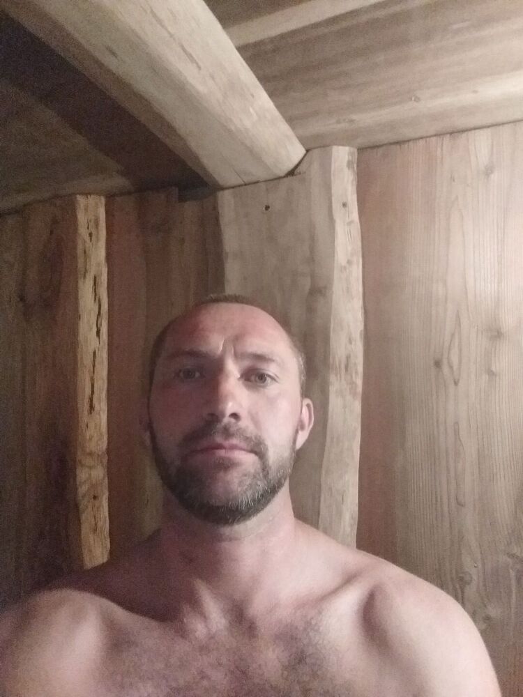  24052537  , 42 ,    