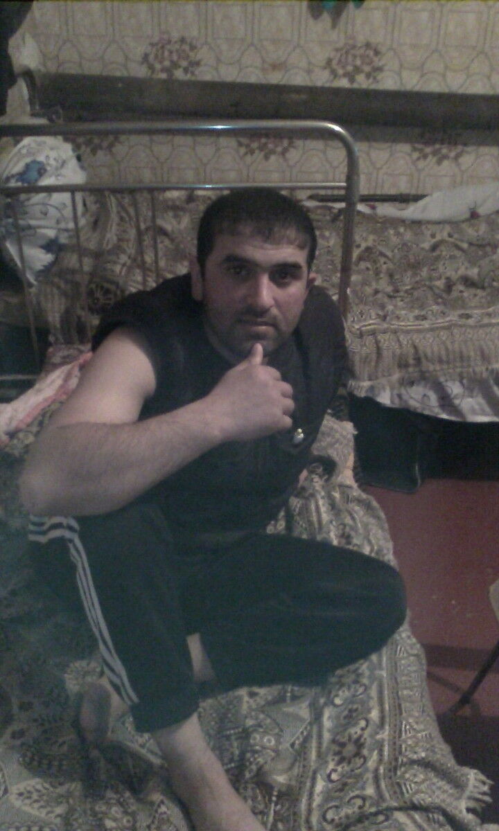  5724767  Azir, 38 ,    