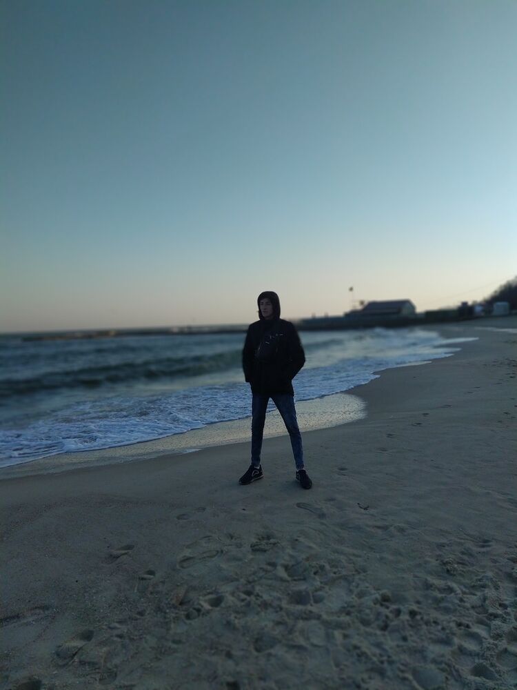  18705677  Ruslan, 24 ,    