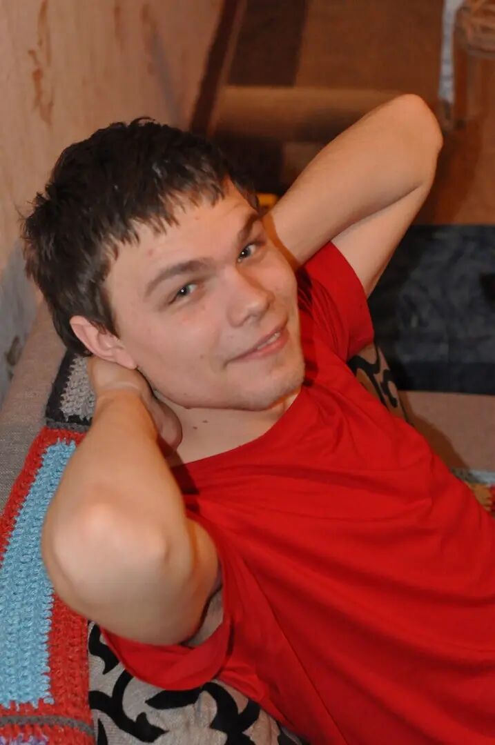  32148927  Alexander, 35 ,    