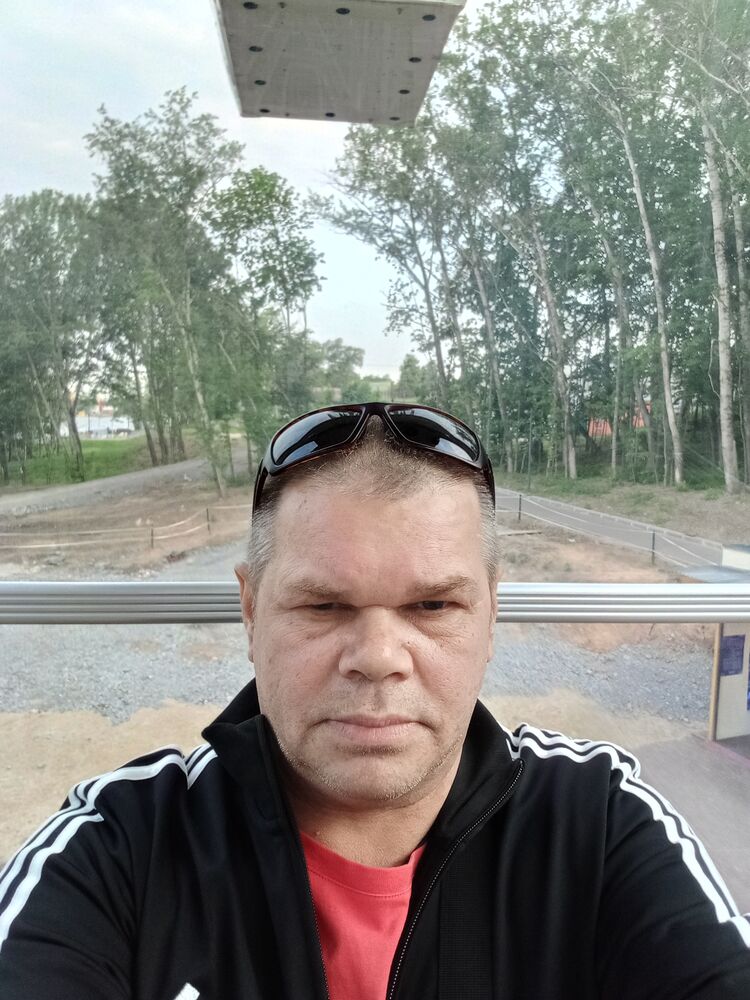  54077607  Ivan, 48 ,    