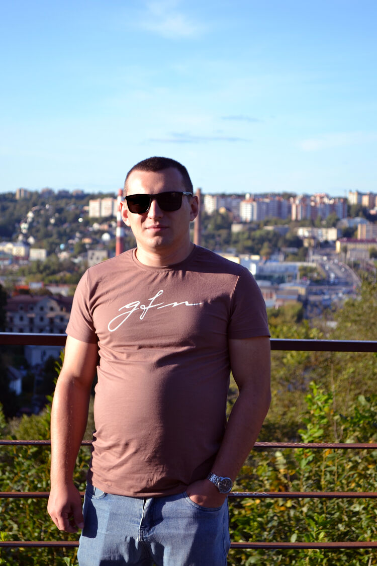  ,   Vladislav, 26 ,   ,   , c , 