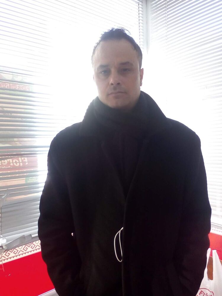  30768727  Sergiu, 42 ,    