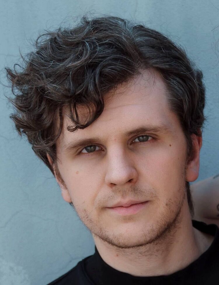  30439097  Nikita, 31 ,    