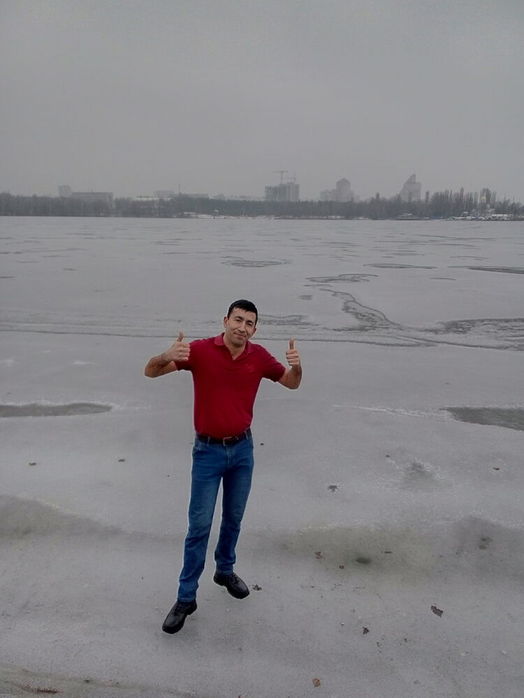  32323977  Islom, 34 ,    