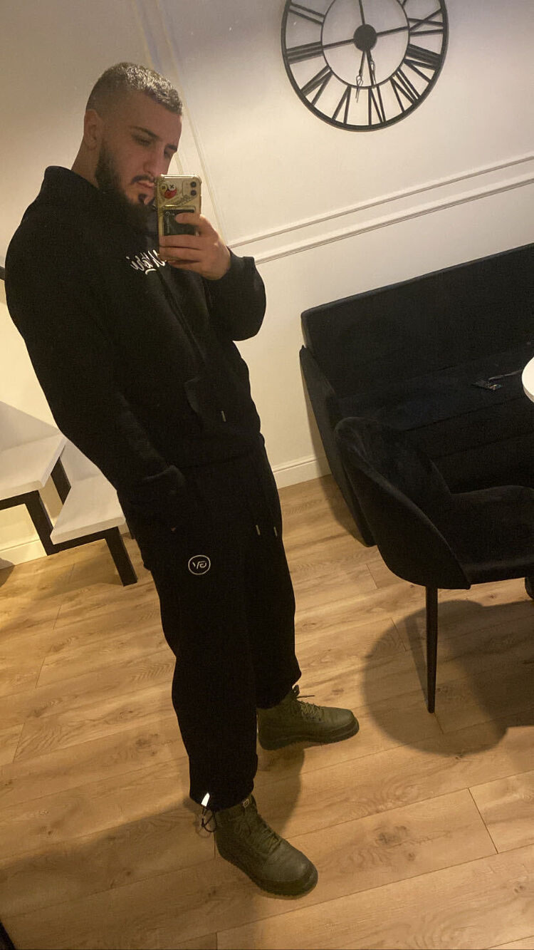  31072787  , 33 ,    