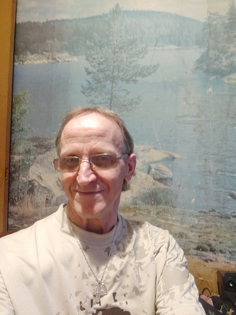  48016937  Mikhail, 63 ,    
