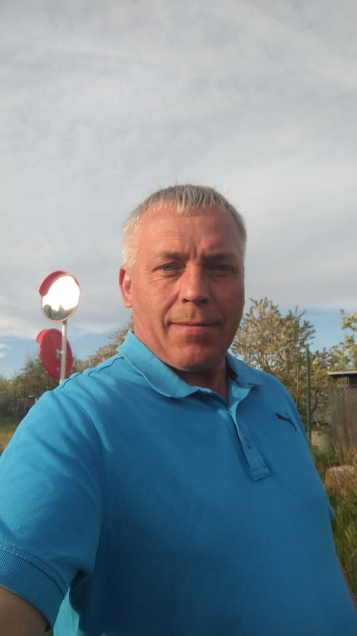  ,   Sergei, 52 ,   ,   
