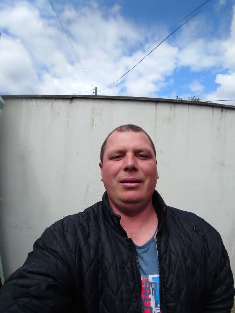  20942137  Ruslan, 42 ,    