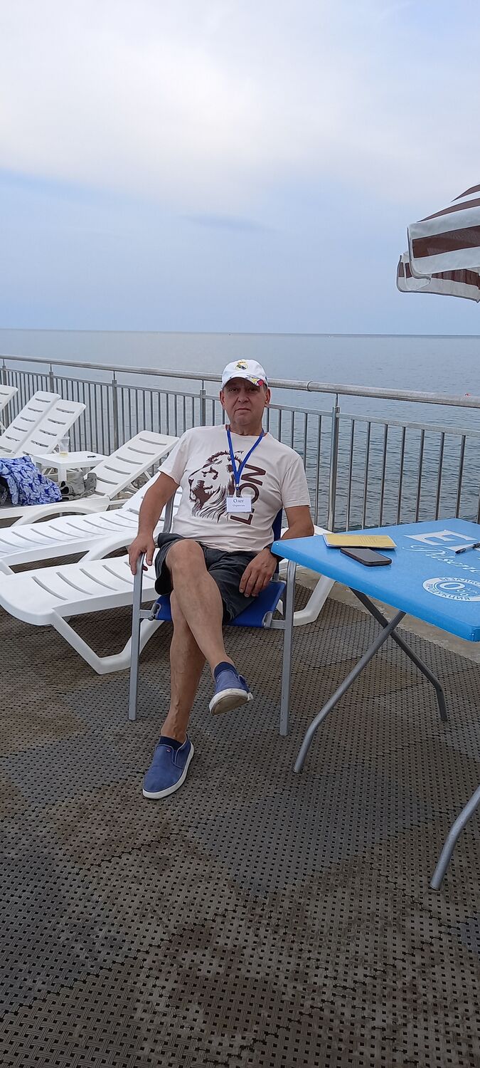  44953527  Oleg, 57 ,    